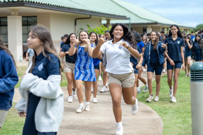Maui middle schoolers walk to support suicide prevention