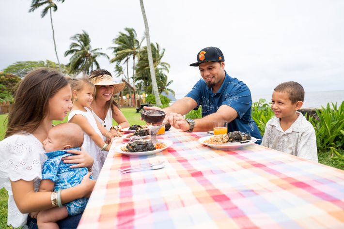 Mālama Ola Minute: Creating calm and connection during the holidays 